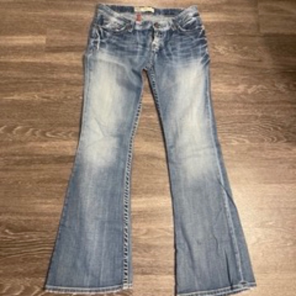 Women's Light Wash Flared Jeans - Blue
